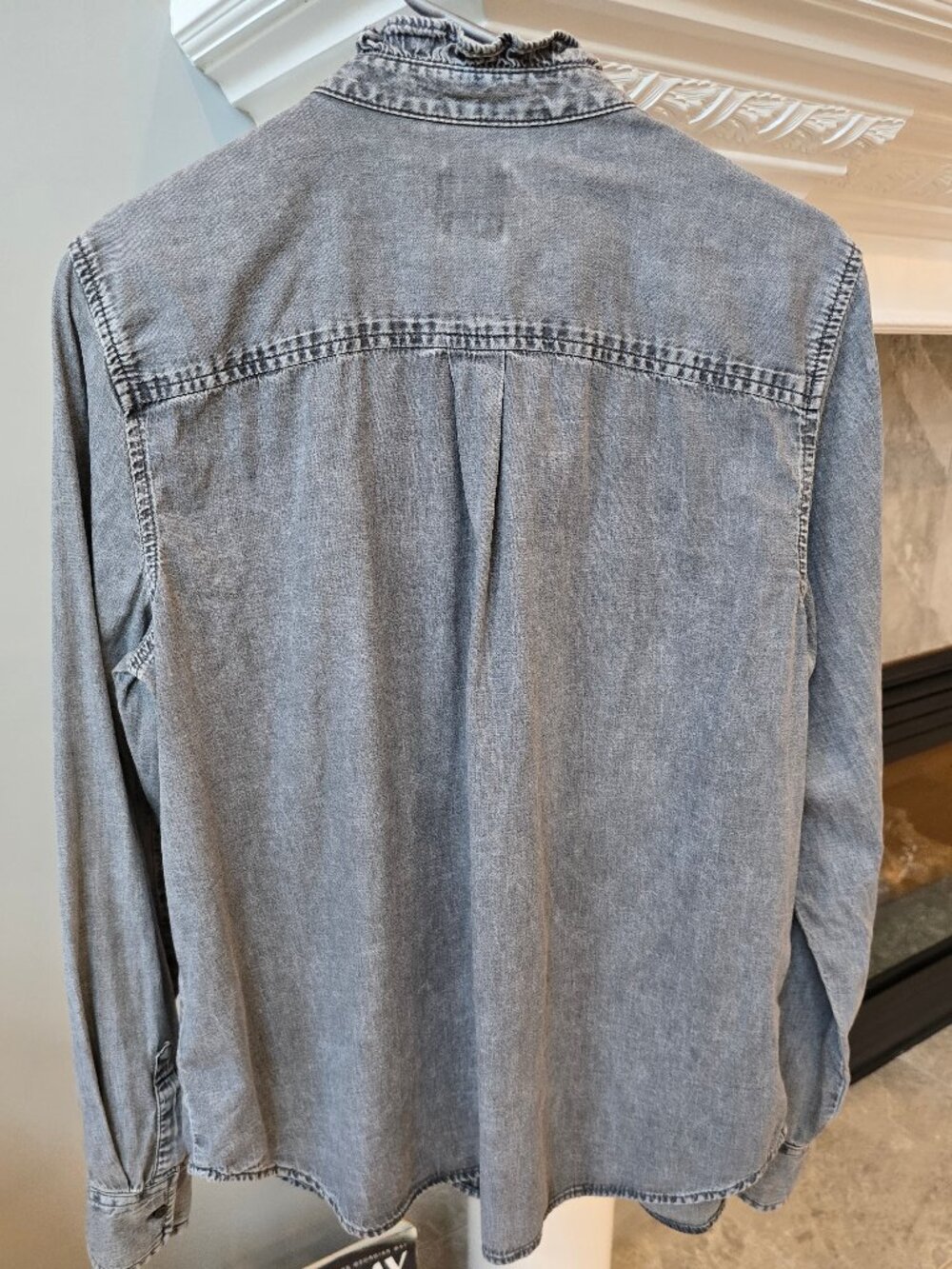 GAP Jeweled Pintuck Denim Button Up Grey Wash Shirt Size Large - Picture 3 of 10